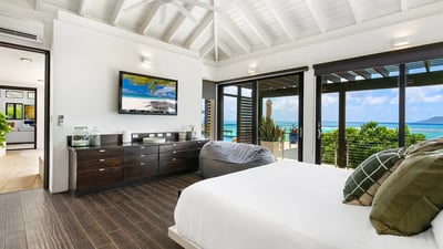 Luxury Villa Photo #34