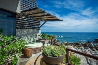 Luxury Villa Photo #6