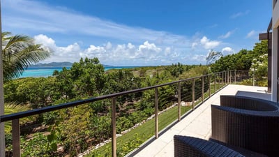 Luxury Villa Photo #3