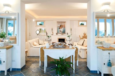 Luxury Villa Photo #13