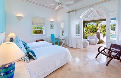 Luxury Villa Photo #18
