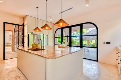 Luxury Villa Photo #25