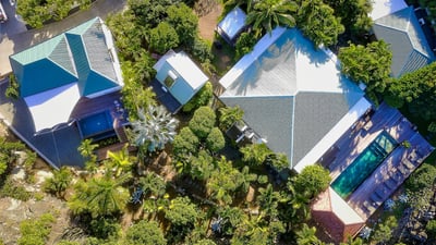 Luxury Villa Photo #4