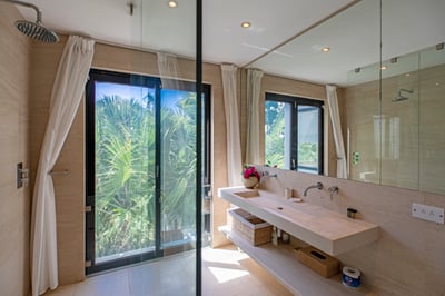 Luxury Villa Photo #29
