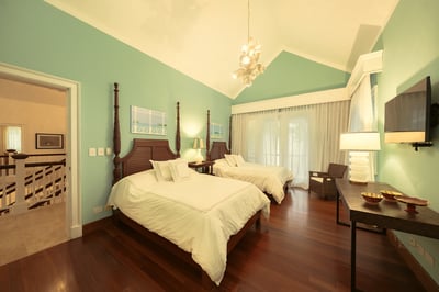 Luxury Villa Photo #35