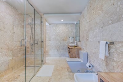 Luxury Villa Photo #44