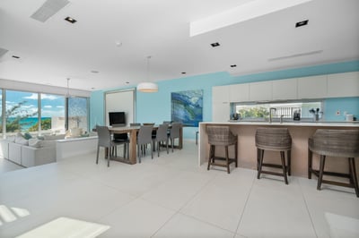 Luxury Villa Photo #24