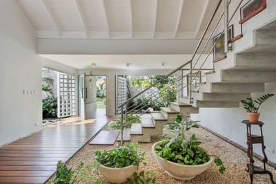 Luxury Villa Photo #18