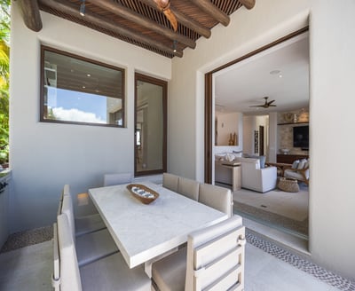 Luxury Villa Photo #16