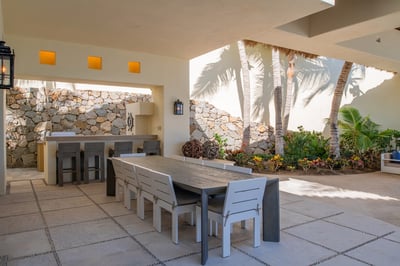 Luxury Villa Photo #17
