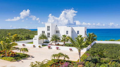 Luxury Villa Photo #6