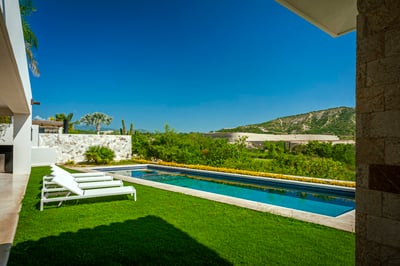 Luxury Villa Photo #10