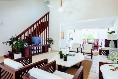 Luxury Villa Photo #5