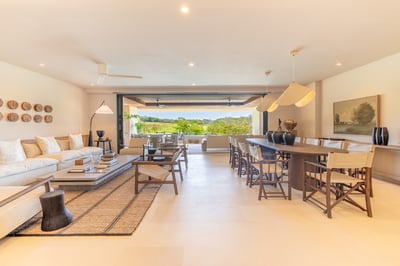 Luxury Villa Photo #10