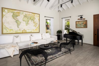 Luxury Villa Photo #20