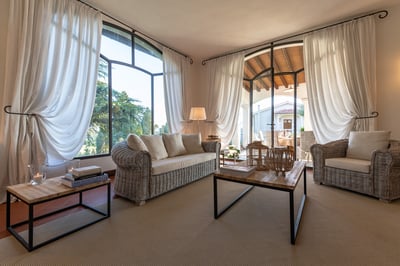 Luxury Villa Photo #16