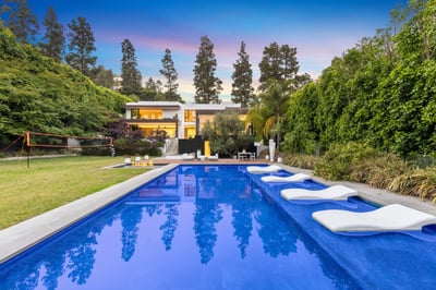 Luxury Villa Photo #3