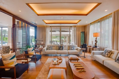 Luxury Villa Photo #23