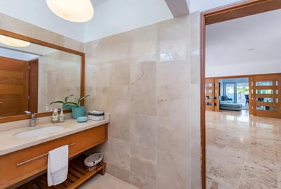 Luxury Villa Photo #62