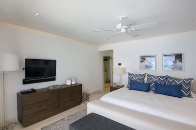 Luxury Villa Photo #31