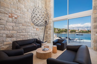 Luxury Villa Photo #36