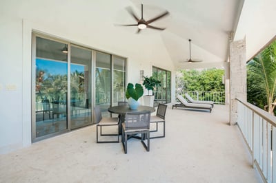 Luxury Villa Photo #8