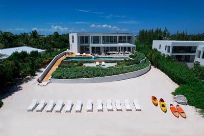 Luxury Villa Photo #4