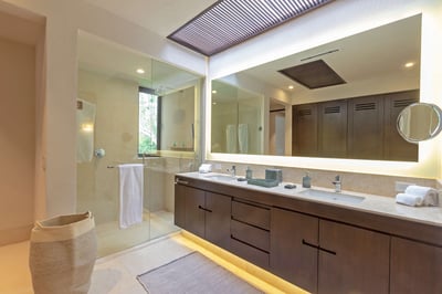 Luxury Villa Photo #24