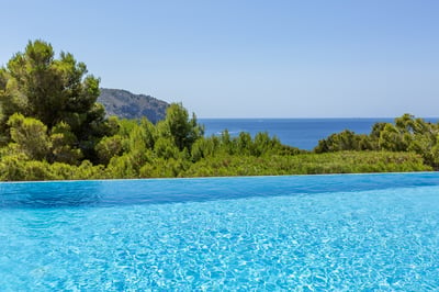 Luxury Villa Photo #5