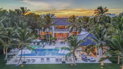 Luxury Villa Photo #3