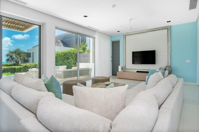 Luxury Villa Photo #25