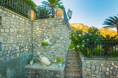 Luxury Villa Photo #7