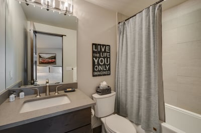 Queen ensuite on lower level