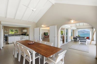 Luxury Villa Photo #16