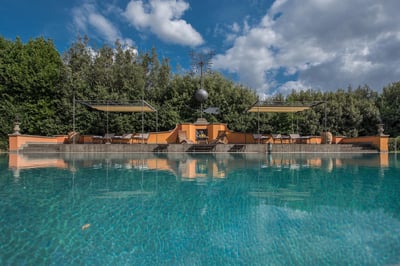 Luxury Villa Photo #8
