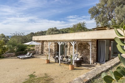 Luxury Villa Photo #17