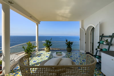Luxury Villa Photo #7