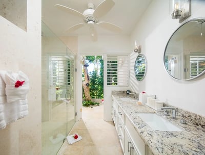Luxury Villa Photo #38