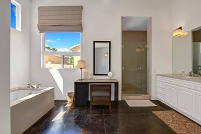 Luxury Villa Photo #24