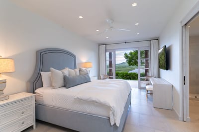 Luxury Villa Photo #26
