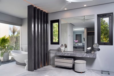 Luxury Villa Photo #48
