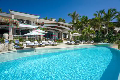 Luxury Villa Photo #6
