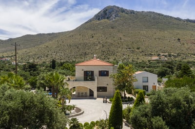 Luxury Villa Photo #34