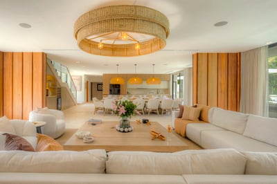 Luxury Villa Photo #11