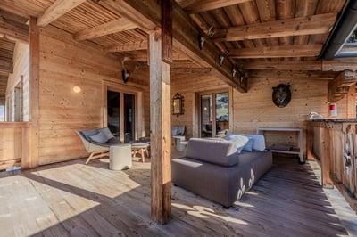 Luxury Villa Photo #18