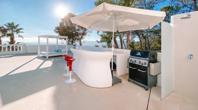 Luxury Villa Photo #12