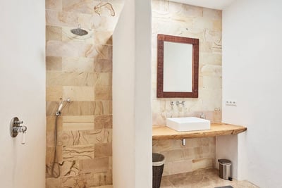 Luxury Villa Photo #33
