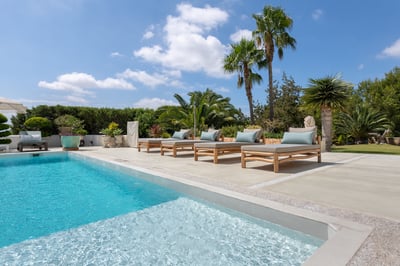 Luxury Villa Photo #5