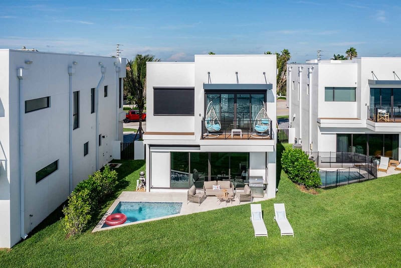 Ocean Sunset at Harbor Island Beach Club