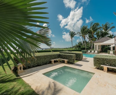 Luxury Villa Photo #12